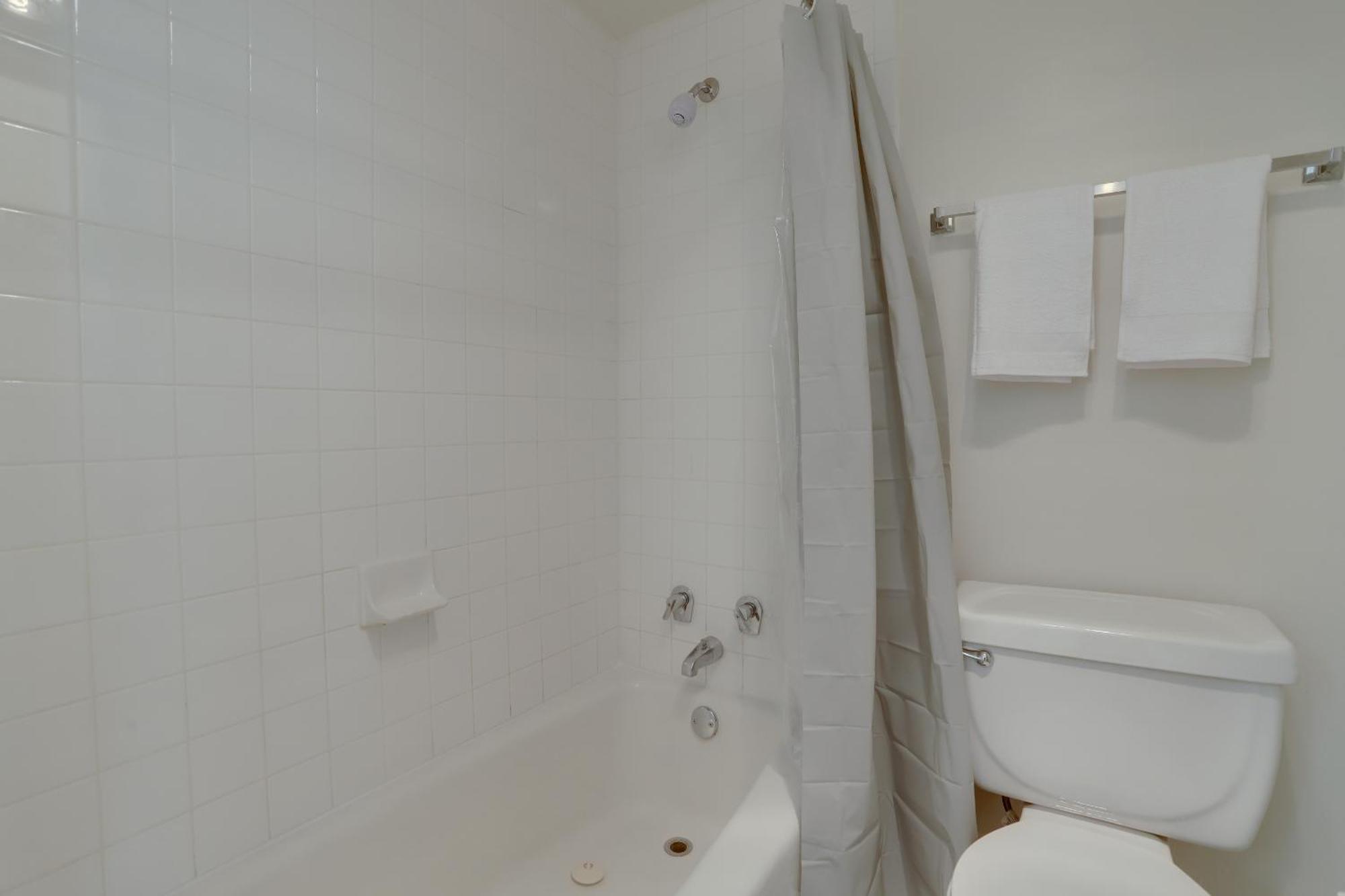 Spacious 2 Bedrooms @crystal With Gym Appartement Arlington