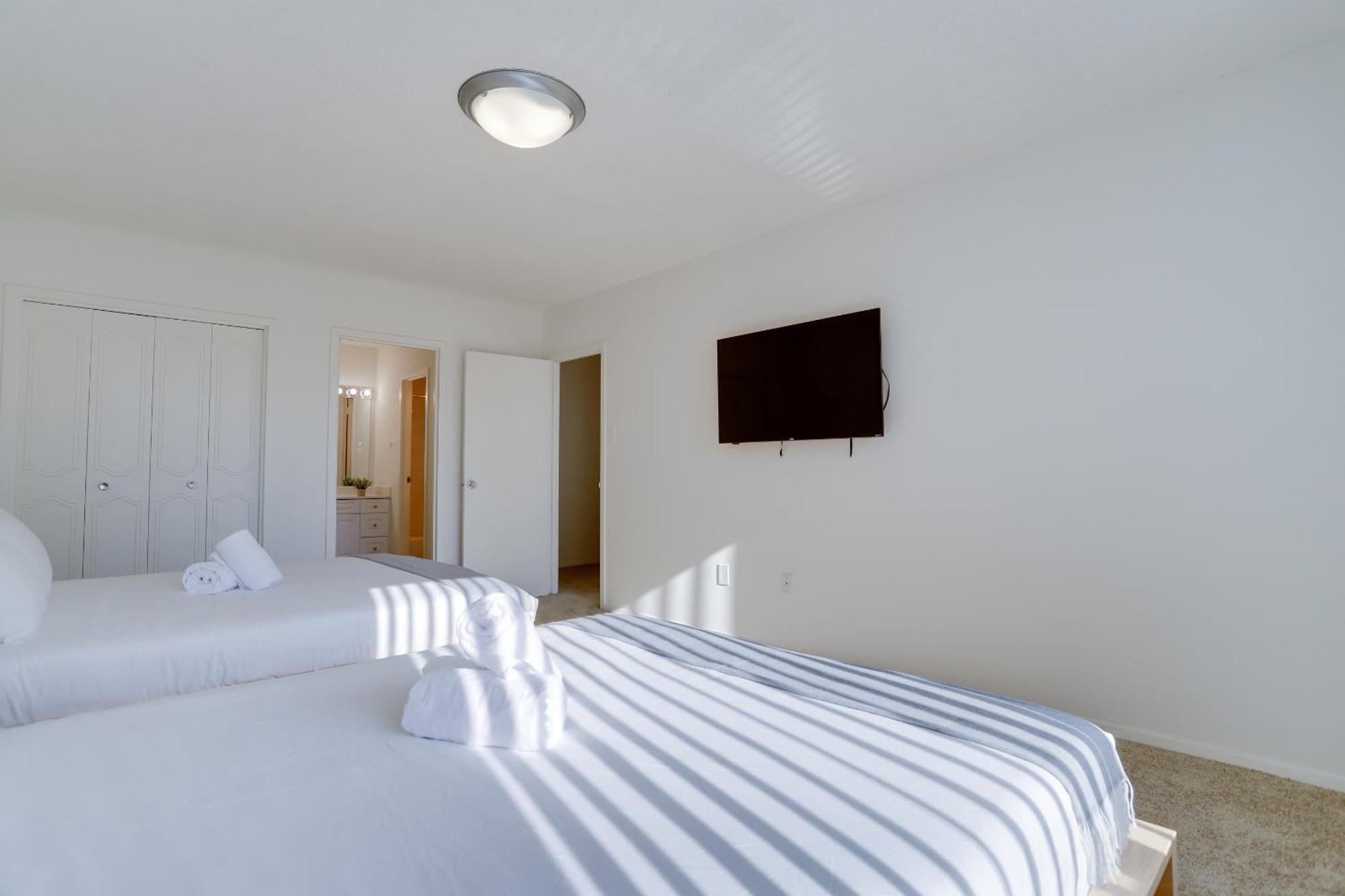 Spacious 2 Bedrooms @crystal With Gym Appartement Arlington