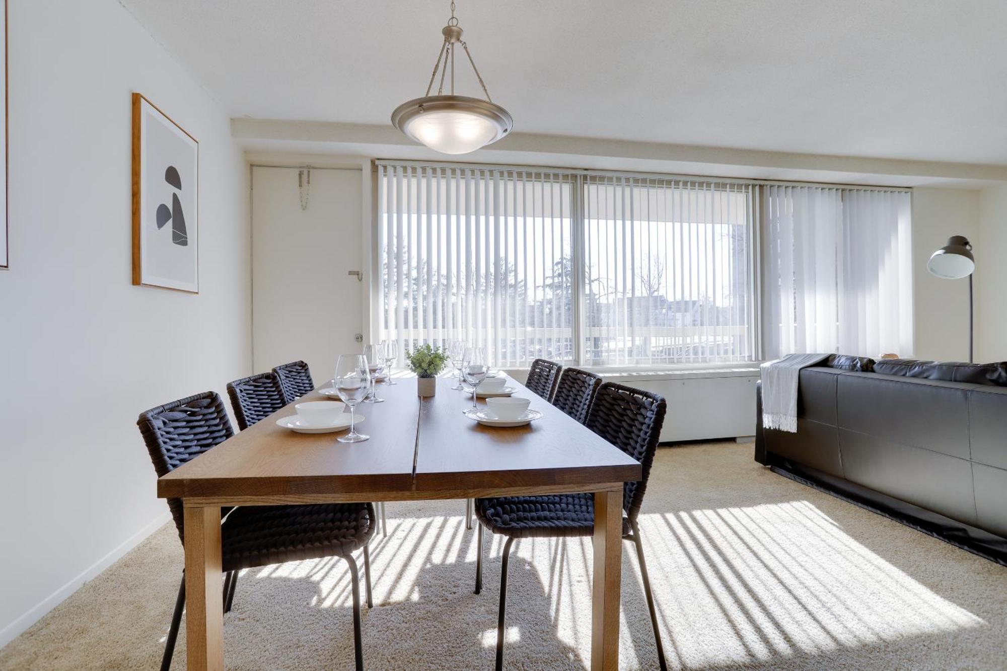 Spacious 2 Bedrooms @crystal With Gym Appartement